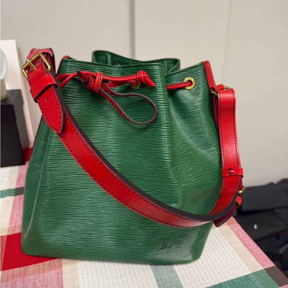 Louis Vuitton Noe Green and Red Epi Leather Bucket Bag